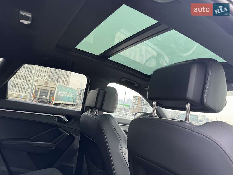 Позашляховик / Кросовер Audi Q3 2024 в Києві фото 22 Позашляховик / Кросовер Audi Q3 2024 в Києві