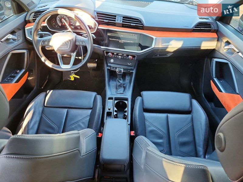 Позашляховик / Кросовер Audi Q3 2019 в Рівному