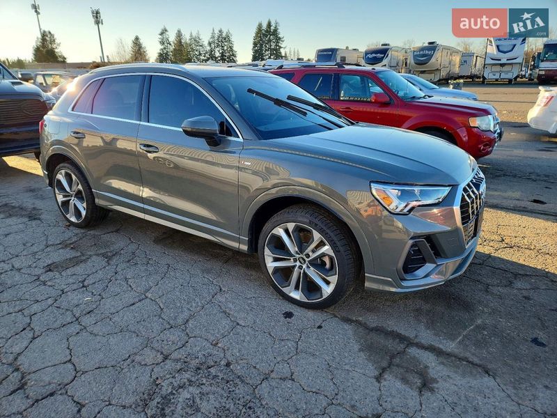 Позашляховик / Кросовер Audi Q3 2019 в Рівному