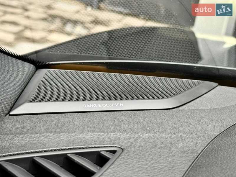 Позашляховик / Кросовер Audi Q3 2020 в Києві