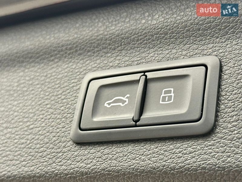 Позашляховик / Кросовер Audi Q3 2020 в Києві