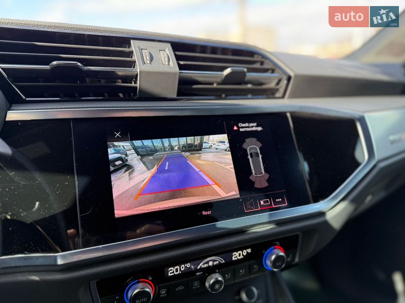 Позашляховик / Кросовер Audi Q3 2020 в Києві