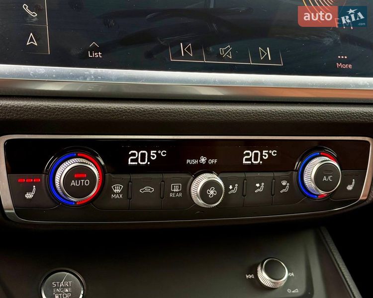 Внедорожник / Кроссовер Audi Q3 2019 в Киеве