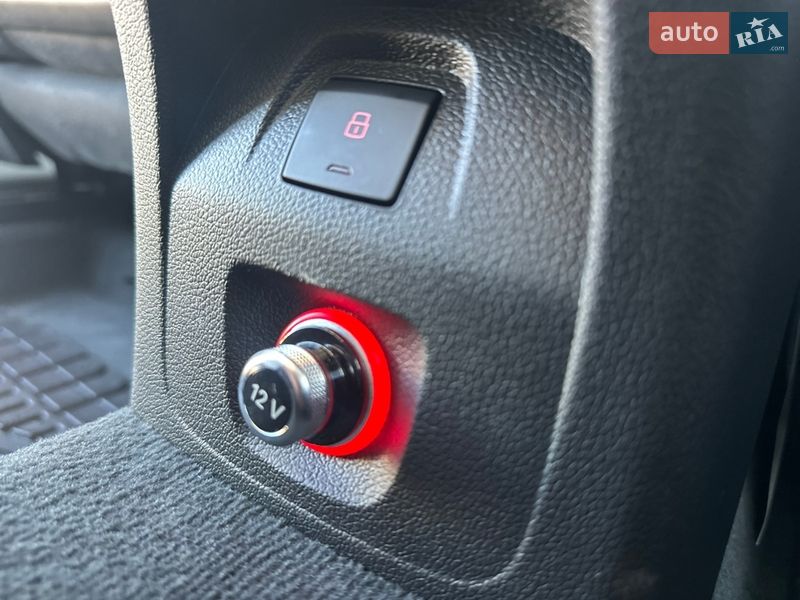 Позашляховик / Кросовер Audi Q3 2017 в Львові