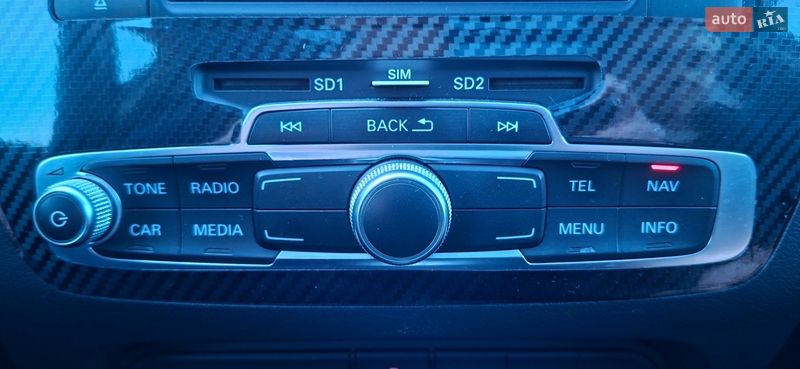 Позашляховик / Кросовер Audi Q3 2015 в Луцьку