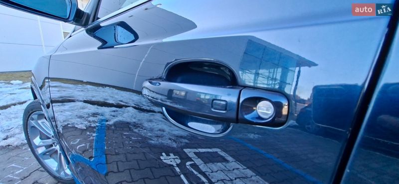 Позашляховик / Кросовер Audi Q3 2015 в Луцьку