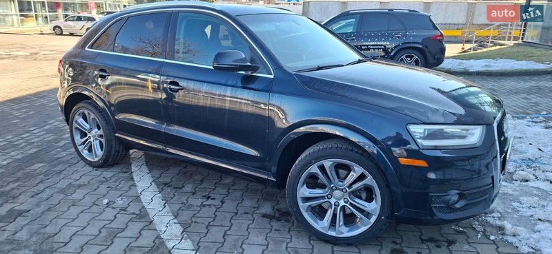 Позашляховик / Кросовер Audi Q3 2015 в Луцьку