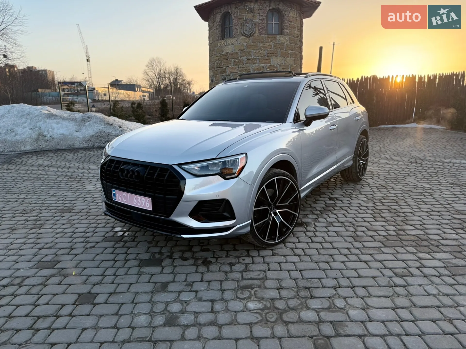 2020 Audi Q3 - фото 1