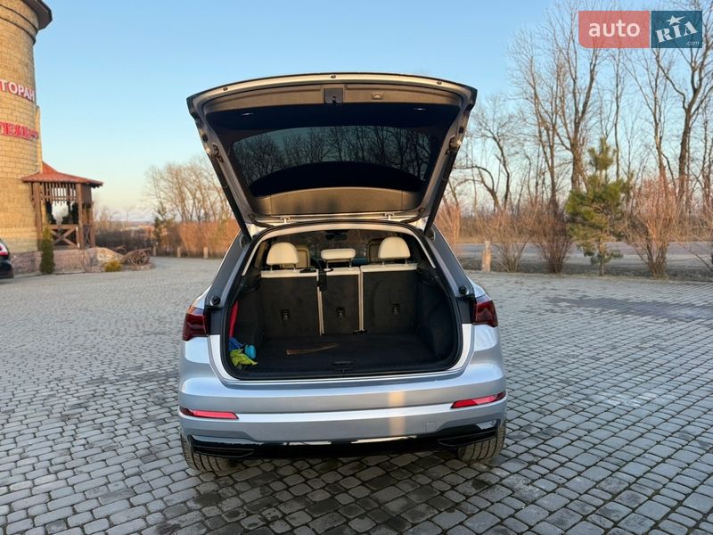 Позашляховик / Кросовер Audi Q3 2020 в Тернополі