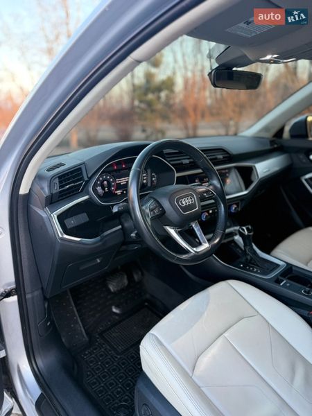Позашляховик / Кросовер Audi Q3 2020 в Тернополі