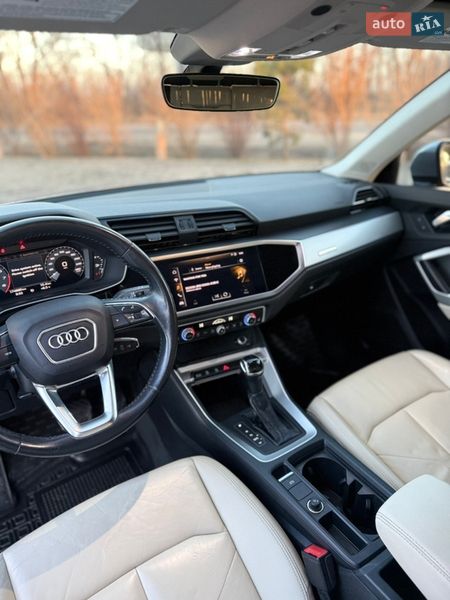Позашляховик / Кросовер Audi Q3 2020 в Тернополі