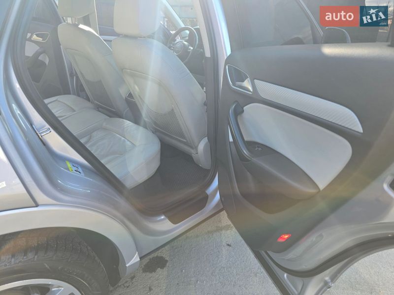 Позашляховик / Кросовер Audi Q3 2015 в Києві
