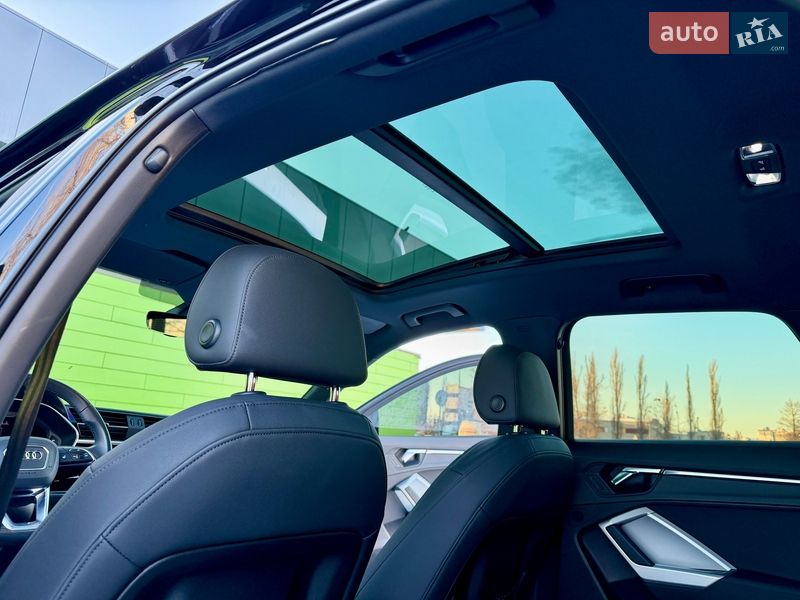 Внедорожник / Кроссовер Audi Q3 2020 в Киеве