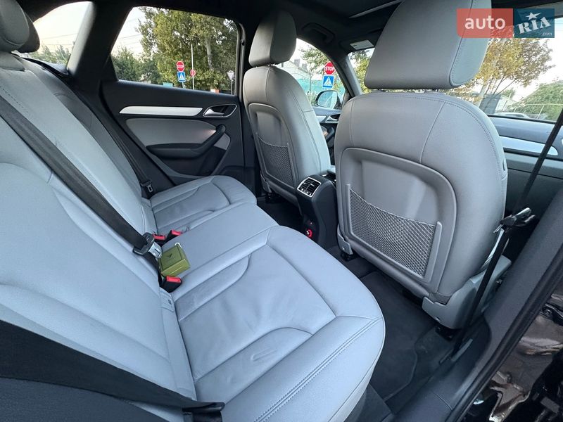 Внедорожник / Кроссовер Audi Q3 2017 в Одессе