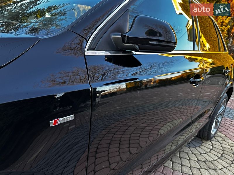 Внедорожник / Кроссовер Audi Q3 2017 в Хусте