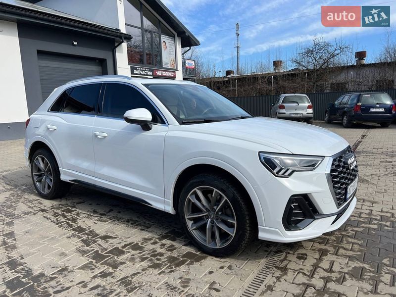 Внедорожник / Кроссовер Audi Q3 2020 в Ивано-Франковске
