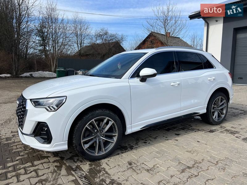 Внедорожник / Кроссовер Audi Q3 2020 в Ивано-Франковске