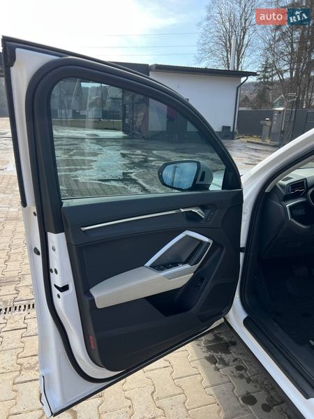 Внедорожник / Кроссовер Audi Q3 2020 в Ивано-Франковске