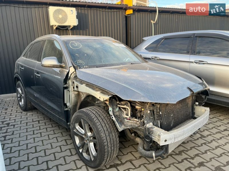 Позашляховик / Кросовер Audi Q3 2015 в Львові