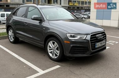 Внедорожник / Кроссовер Audi Q3 2017 в Киеве