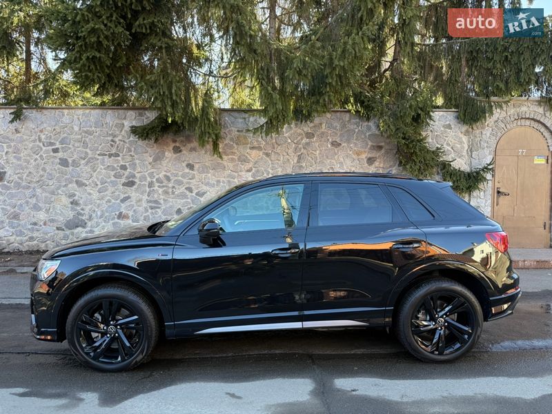 Позашляховик / Кросовер Audi Q3 2019 в Києві