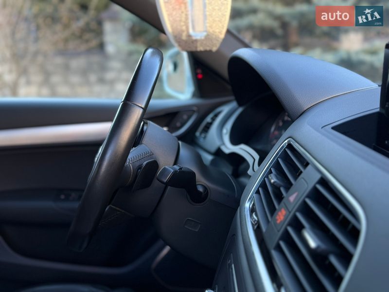 Позашляховик / Кросовер Audi Q3 2016 в Рівному