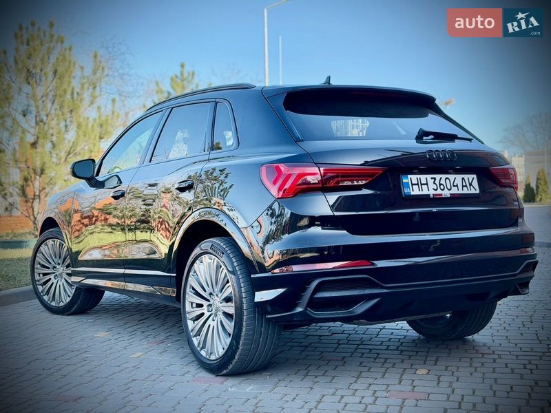 Внедорожник / Кроссовер Audi Q3 2023 в Одессе