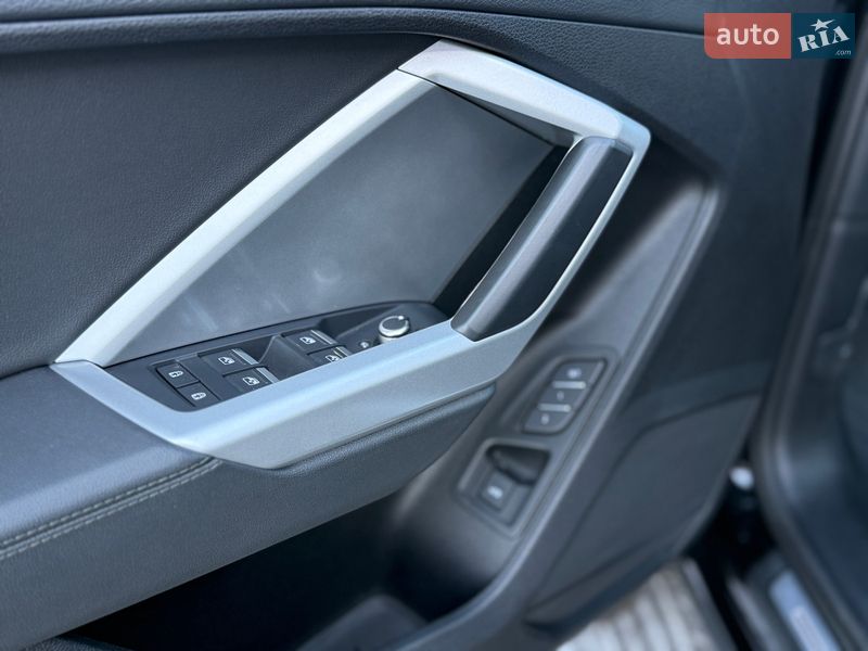 Позашляховик / Кросовер Audi Q3 2024 в Києві