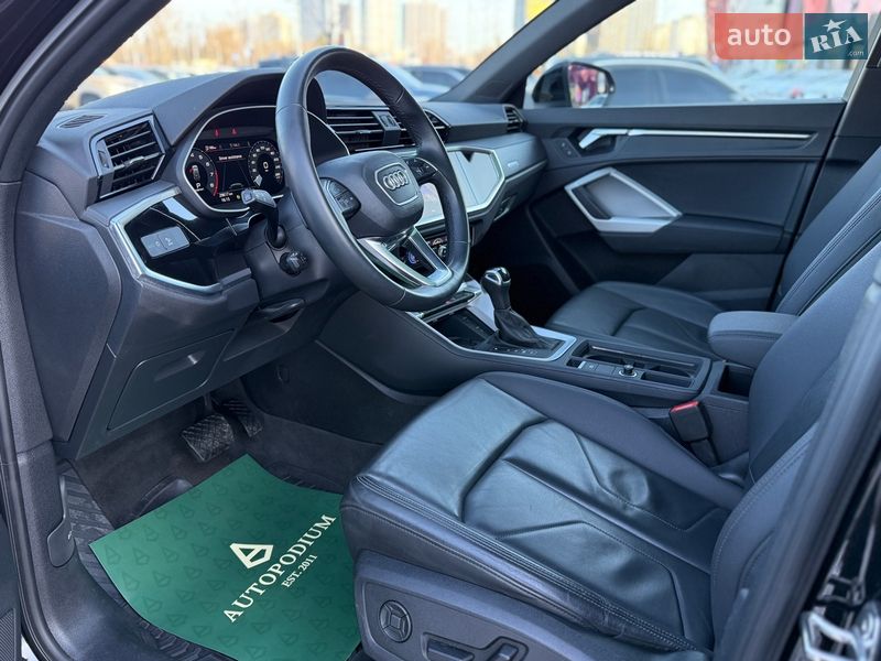 Позашляховик / Кросовер Audi Q3 2024 в Києві