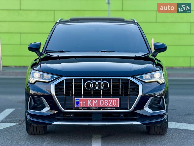 Внедорожник / Кроссовер Audi Q3 2020 в Киеве