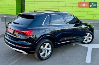 Внедорожник / Кроссовер Audi Q3 2020 в Киеве