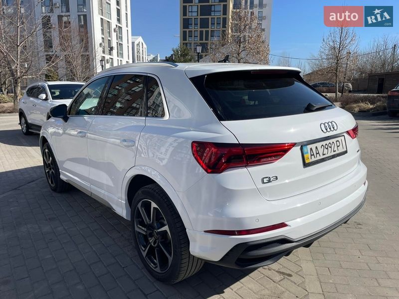 Позашляховик / Кросовер Audi Q3 2024 в Києві