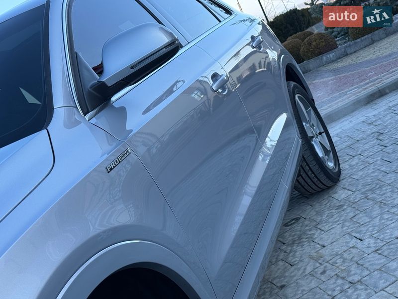 Внедорожник / Кроссовер Audi Q3 2015 в Дрогобыче