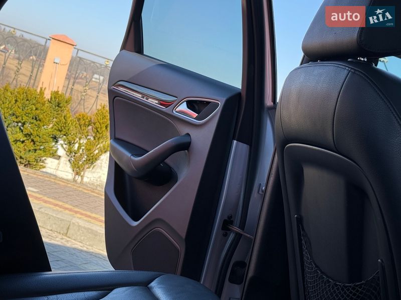 Внедорожник / Кроссовер Audi Q3 2015 в Дрогобыче