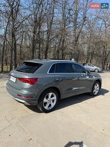 Внедорожник / Кроссовер Audi Q3 2019 в Одессе