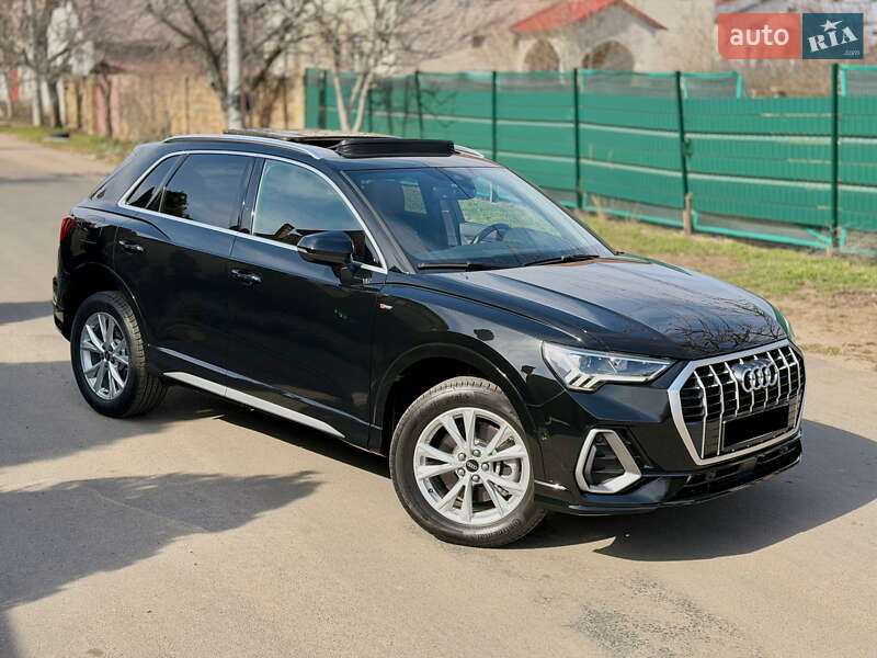 Внедорожник / Кроссовер Audi Q3 2023 в Одессе