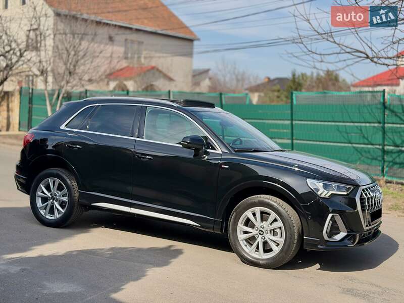 Внедорожник / Кроссовер Audi Q3 2023 в Одессе