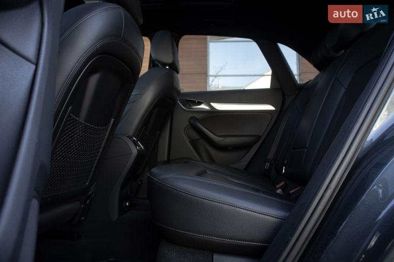 Позашляховик / Кросовер Audi Q3 2016 в Києві