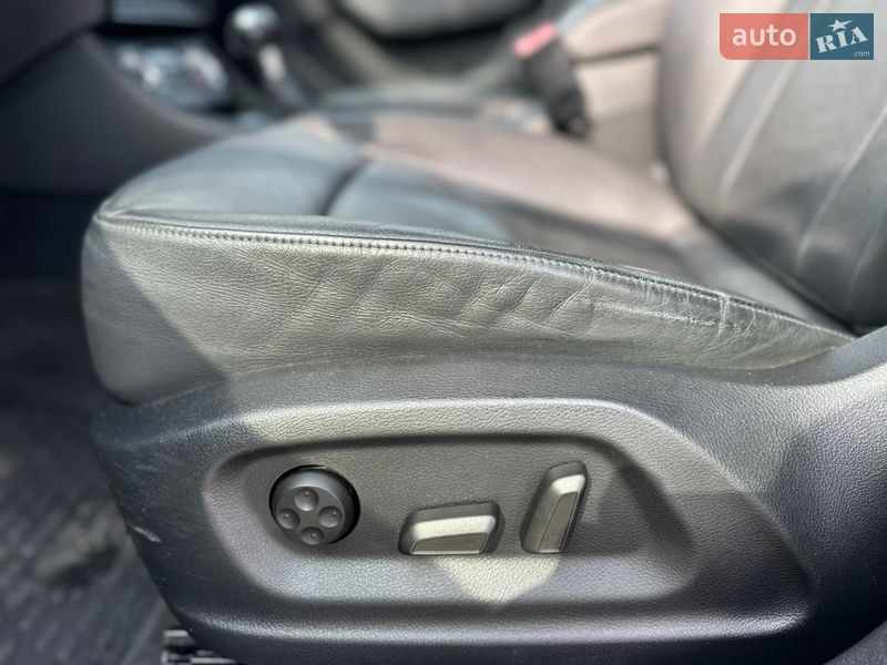 Позашляховик / Кросовер Audi Q3 2014 в Львові