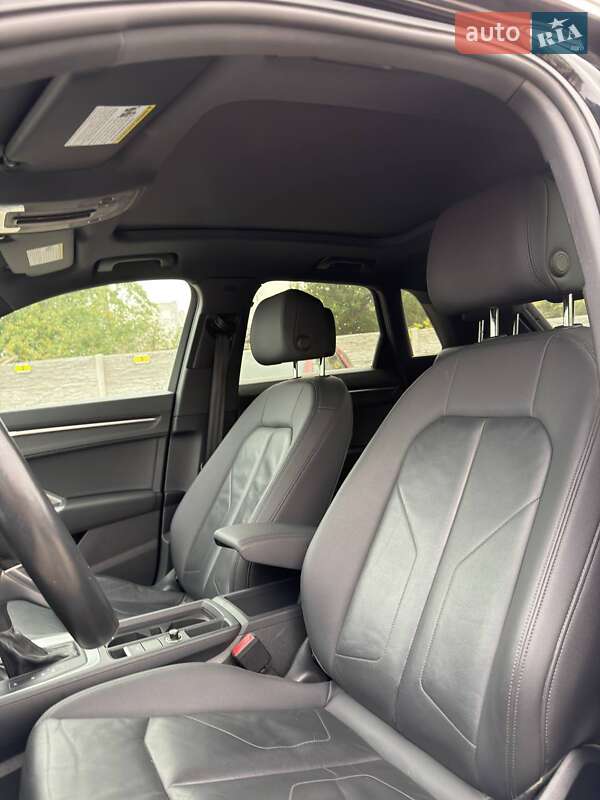 Внедорожник / Кроссовер Audi Q3 2020 в Хмельницком