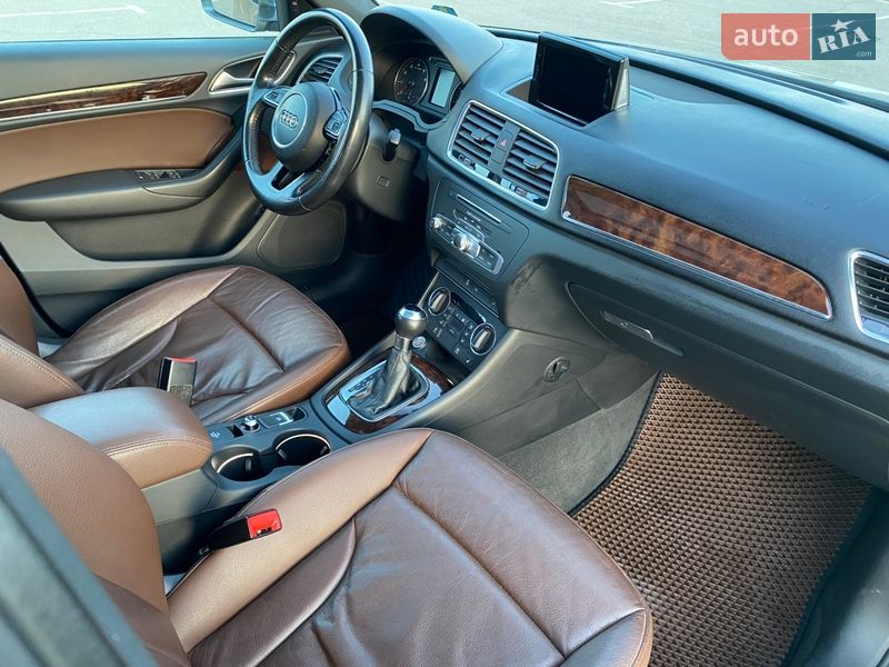 Позашляховик / Кросовер Audi Q3 2016 в Києві