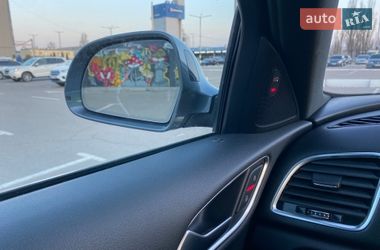 Позашляховик / Кросовер Audi Q3 2016 в Києві