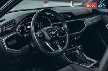 Внедорожник / Кроссовер Audi Q3 2019 в Одессе