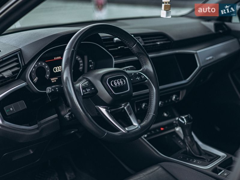 Позашляховик / Кросовер Audi Q3 2019 в Одесі фото 5 Позашляховик / Кросовер Audi Q3 2019 в Одесі