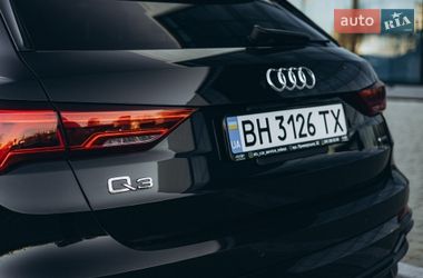 Внедорожник / Кроссовер Audi Q3 2019 в Одессе