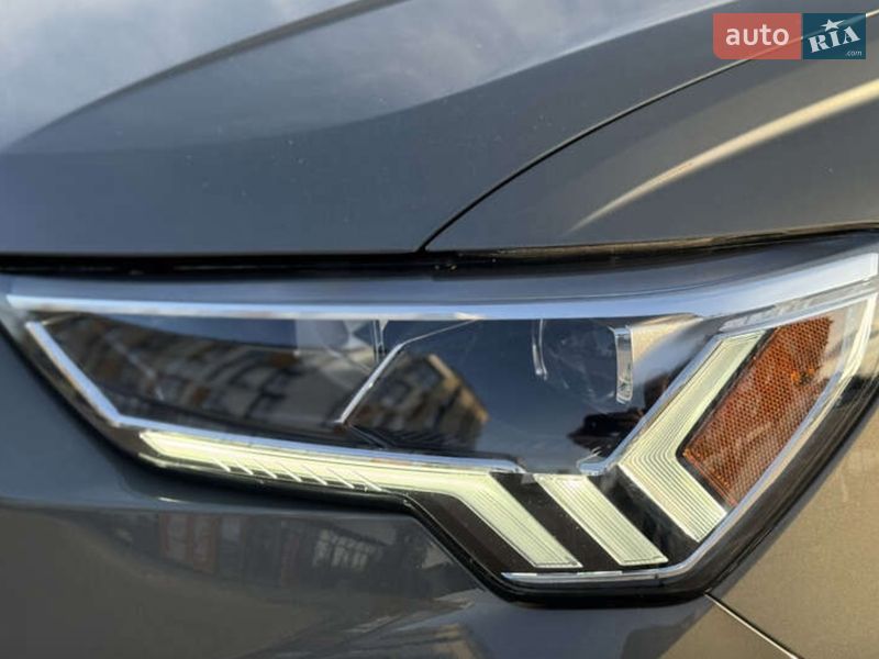 Позашляховик / Кросовер Audi Q3 2021 в Одесі