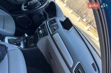 Внедорожник / Кроссовер Audi Q3 2015 в Киеве