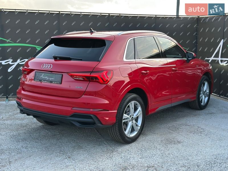 Внедорожник / Кроссовер Audi Q3 2024 в Киеве