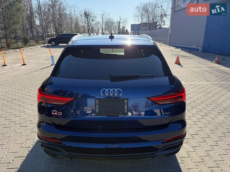 Позашляховик / Кросовер Audi Q3 2020 в Києві
