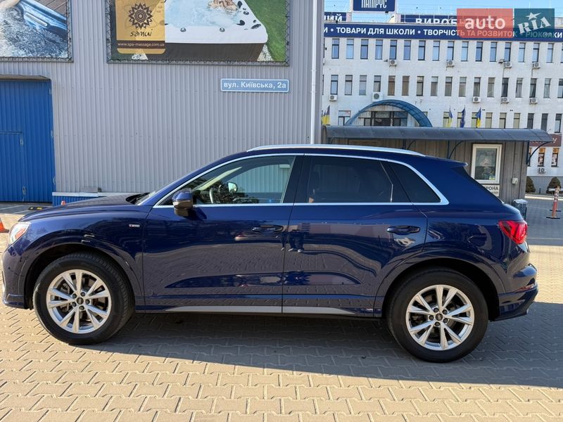 Позашляховик / Кросовер Audi Q3 2020 в Києві